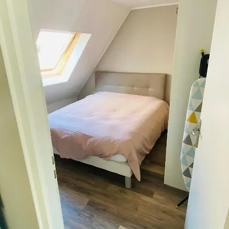 Joli 2 Pieces, Climatise Avec Terrasse, Vue Sur Les Toits, En Zone Pietonne
